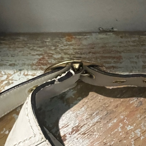 Vintage Coach Two tone Cream Tan Leather Shoulder Bag - Picture 6 of 17